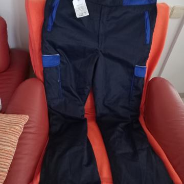 DELOVNE OPRSNE Z NARAMNICAMI  PODLOŽENE HLAČE-NOVE ŠT.54-56  ZA 30€