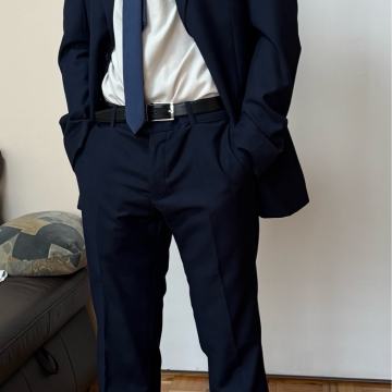 Moška/fantovska obleka vel. 48/M