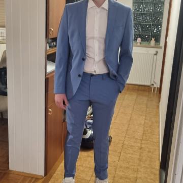 Moška modra obleka S Oliver Št. M