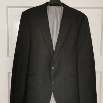 Moška obleka Angelo Litrico, vel. 50