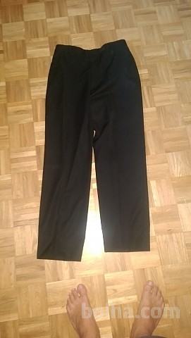 Moška obleka Armani