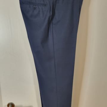 Moška obleka Massimo Dutti, temno modra.