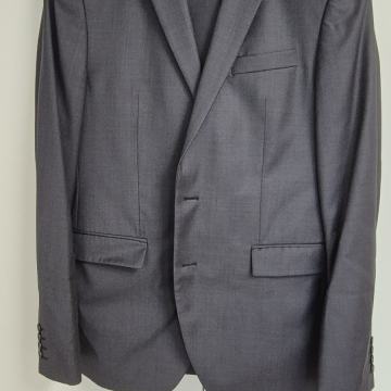 Moška obleka s.Oliver Premium vel.102/104 (poročna, maturantska)