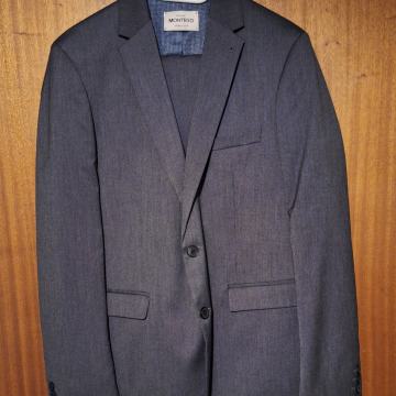 Moška obleka