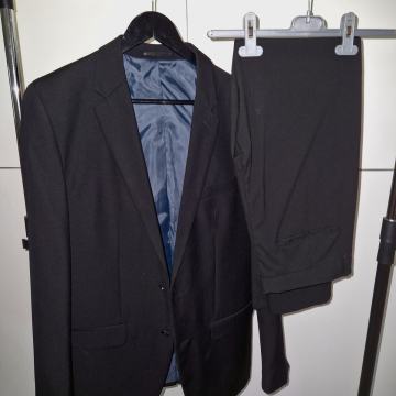 Moška večerna obleka (maturantski ples, valeta itd.)