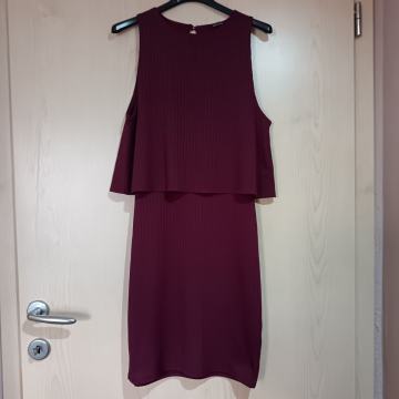 Elastična obleka River Island S