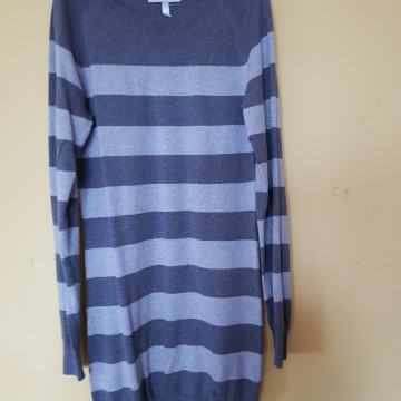 NEO LABEL ADIDAS SIVA ČRTASTA OBLEKA S