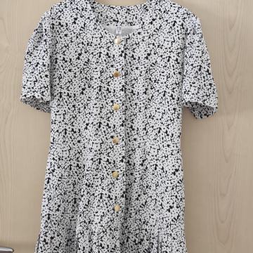 Obleka s plise volančkom M