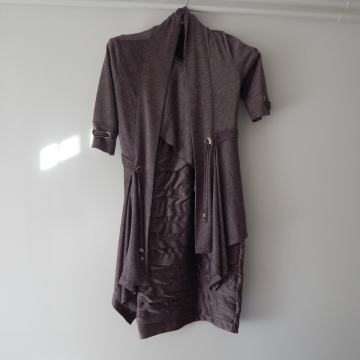 OBLEKA Z JOPICO (novo - 1x oblečena )