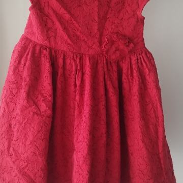 oblačila za deklico