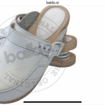 Baldo- anatomsko oblikovani cokli