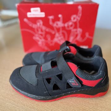 Delovni čevlji/sandali Lonny red easy