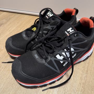 Helly hansen zaščitni čevlji