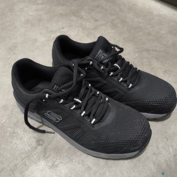 zaščitni čevlji skechers