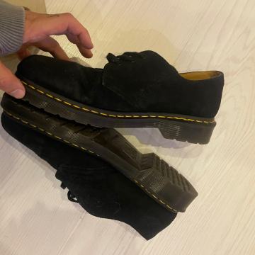 Dr. martens air wair 1460 semiš nizki us 10 eur 43