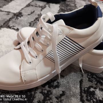 Superge Nove 44
