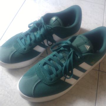 Adidas superge št. 46 skoraj nove