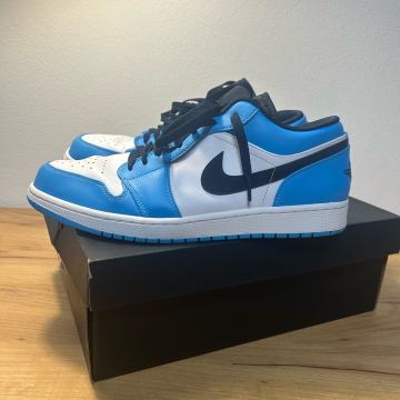 Air jordan 1 low powder blue-obsidian