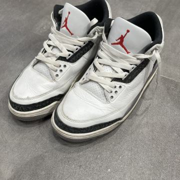 Air Jordan 3 Retro