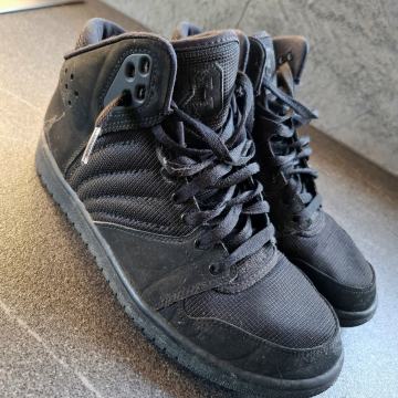 AIR JORDAN - Moški copati, superge (41)