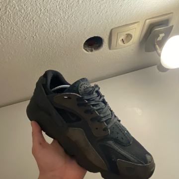 čevlji Nike airhuarache