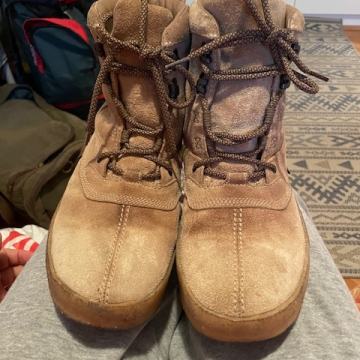 Clarks zimski čevlji kanye yeezy semiš 43 uk9