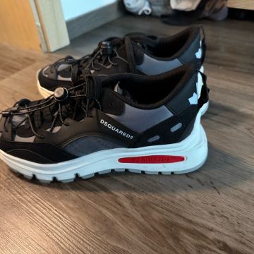 Dsquared moske superge 41 NOVO