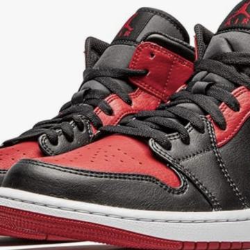 Jordan 1 mid banned 44,5