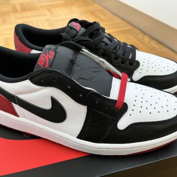 Jordan 1 Retro Low OG “Black Toe”, št. 44 (US 10)