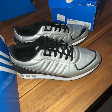 Moske superge Adidas 41