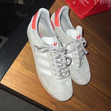 Moske superge Adidas Gazele 41