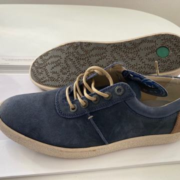 moški čevlji Kickers