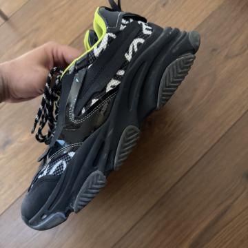 Moški čevlji, superge Steve Madden številka 43