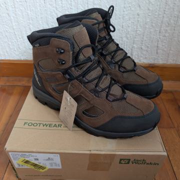 moški planinski čevlji