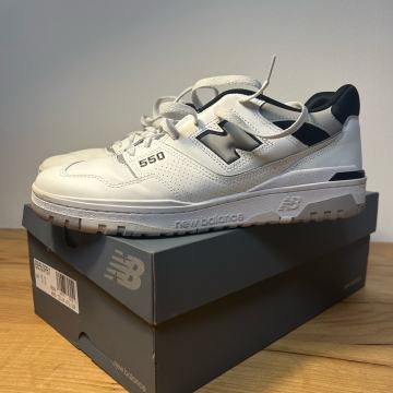 New Balance 550 White Concrete Black