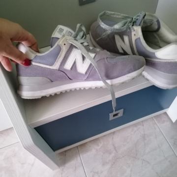 New balance št 41 lila barve