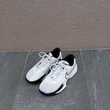 nike bele superge št. 42.5
