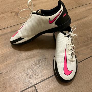 Nike superge št. 38