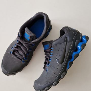 Nike superge št 42