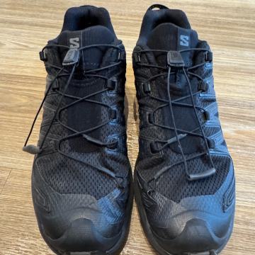 Prodam Salomon XA PRO 3D V9 trail št. 42 2/3