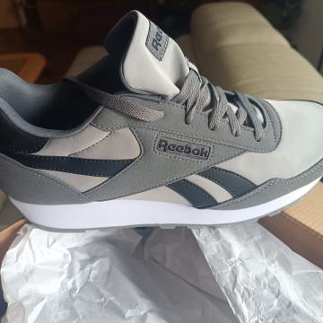 Reebok športni copati, št 44,5