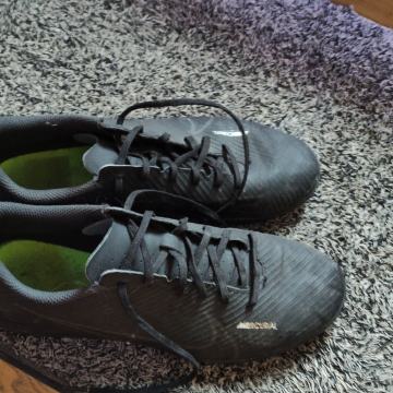 Superge Nike 41