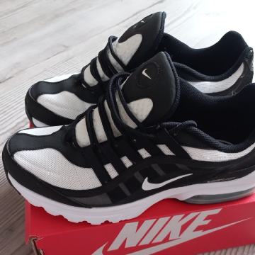 Prodam nove nike superge št:43