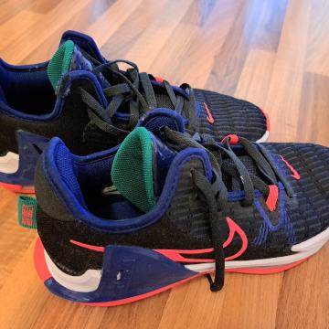 superge Nike, št.44 (28cm)