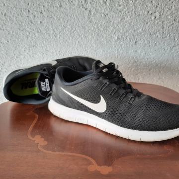 Superge Nike, vel. 42,5