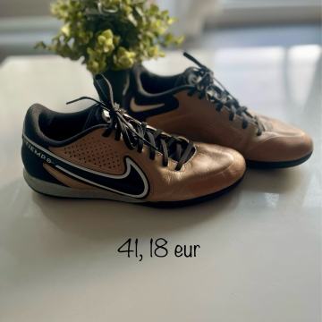 Superge Nike, velikost 41