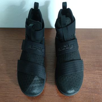 Superge znamke Nike