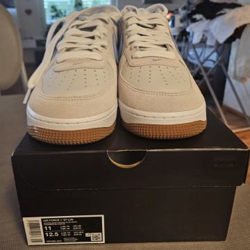 TENIS COPATI AIR FORCE 1, ŠT. 45, BELI
