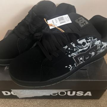 NOVO - Tenisice DC SHOES Gaveler Skull model - 44.5