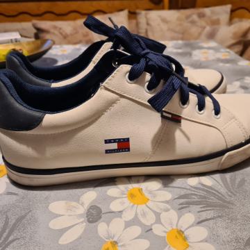 Tommy Hilfiger čevlji - 46
